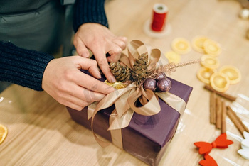 Cesti regalo e confezioni creative